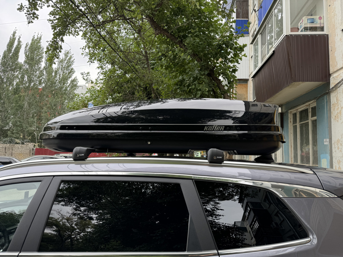 Автобокс Koffer 480 черный глянец Автобокс Koffer 480 черный глянец